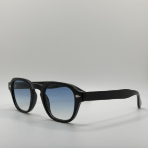 Lunette de soleil azure verre bleu ciel monture noire