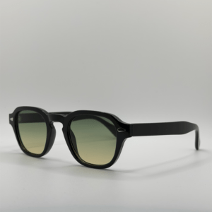 Lunette de soleil azure verre vert monture noire