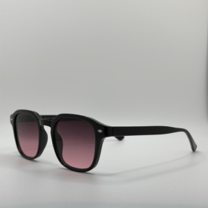 Lunette de soleil classique verre rose monture noire